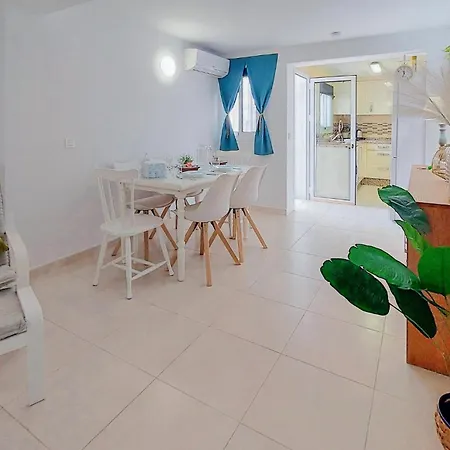 Beautiful In With Wifi *